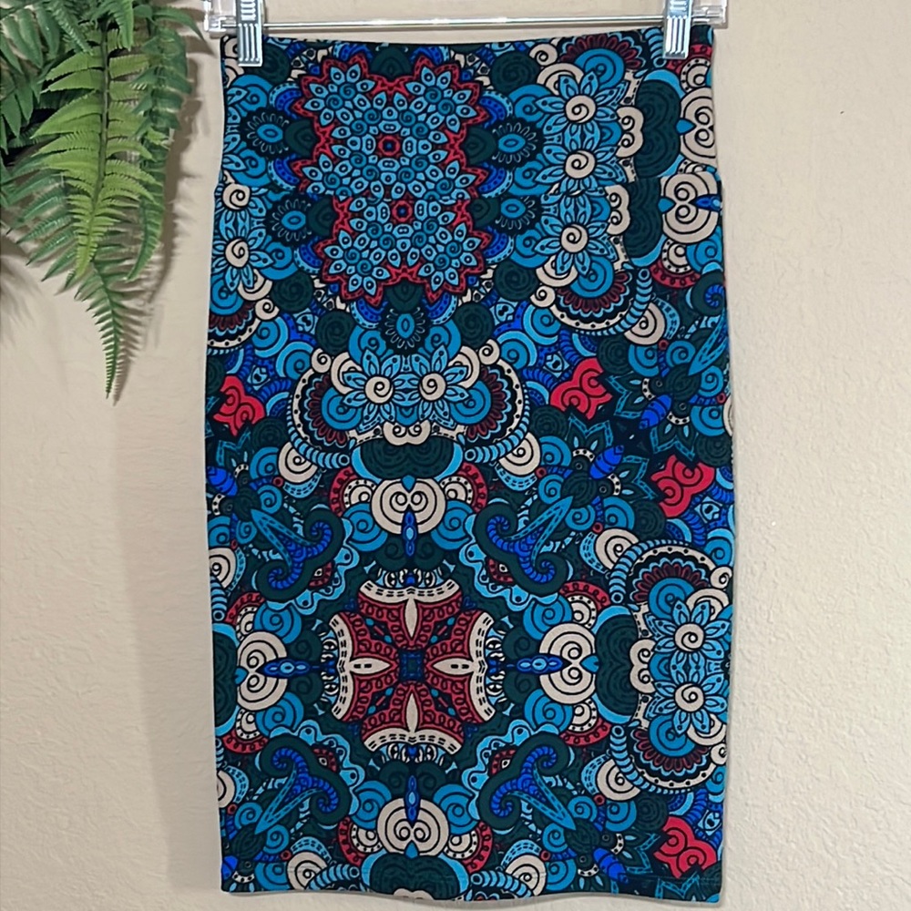 VVGUC Lularoe Cassie Pencil Skirt: size XS